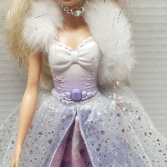 Barbie Doll Dreamtopia Winter Princess - Picture 6 of 10